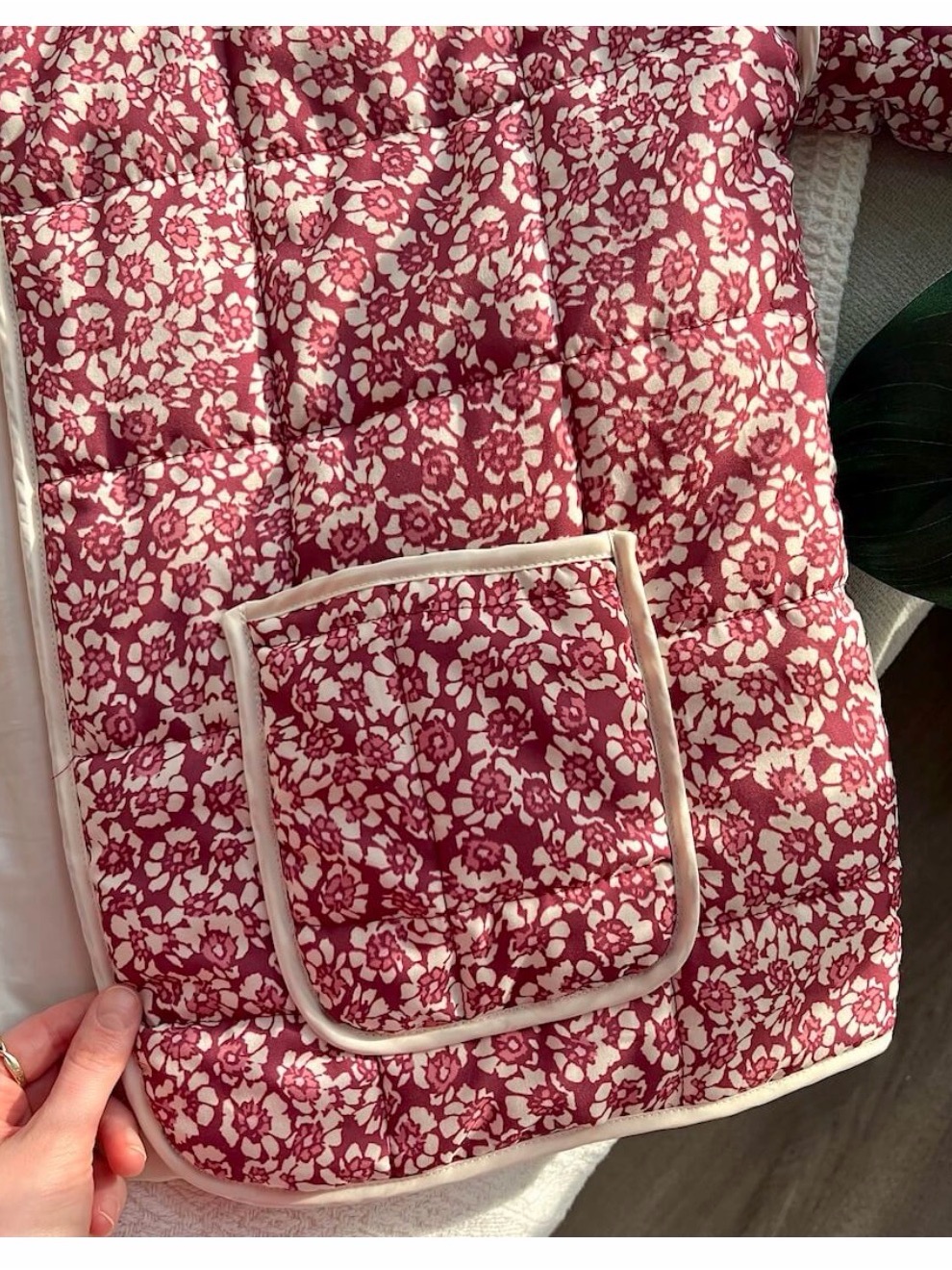 Nordic Peace Lily Flower Coat Quilted Cherry Combo Medium M Nwot — image 5 of 6